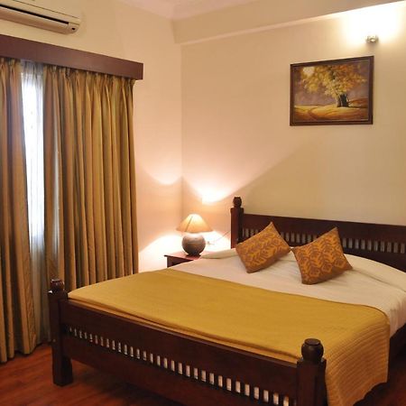 Hotel Niketana @ Boat Club Chennai Exterior foto