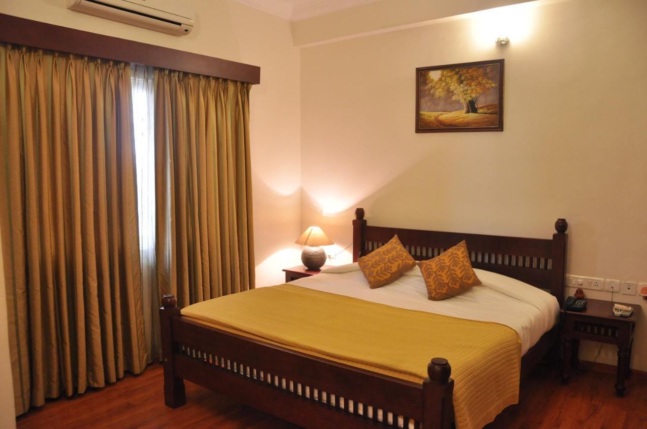 Hotel Niketana @ Boat Club Chennai Exterior foto